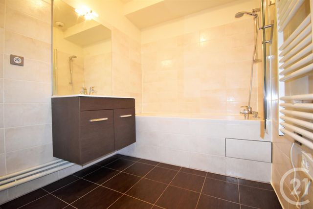 Appartement F2 &agrave; louer - 2 pi&egrave;ces - 63,30 m2 - Aubervilliers - 93 - ILE-DE-FRANCE