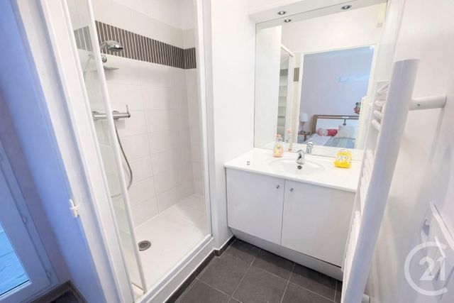 Appartement F4 &agrave; louer - 4 pi&egrave;ces - 83,30 m2 - Aubervilliers - 93 - ILE-DE-FRANCE