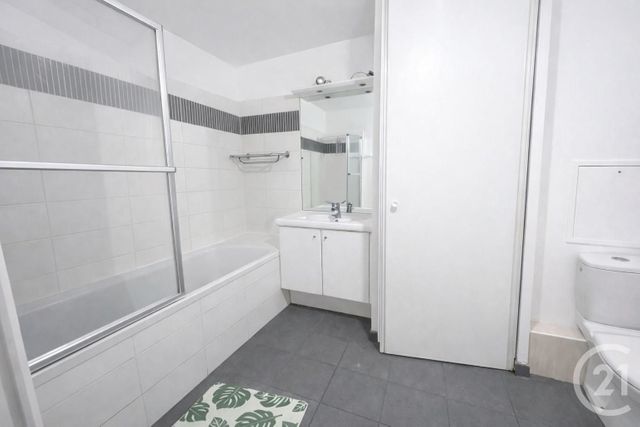 Appartement F4 &agrave; louer - 4 pi&egrave;ces - 83,30 m2 - Aubervilliers - 93 - ILE-DE-FRANCE