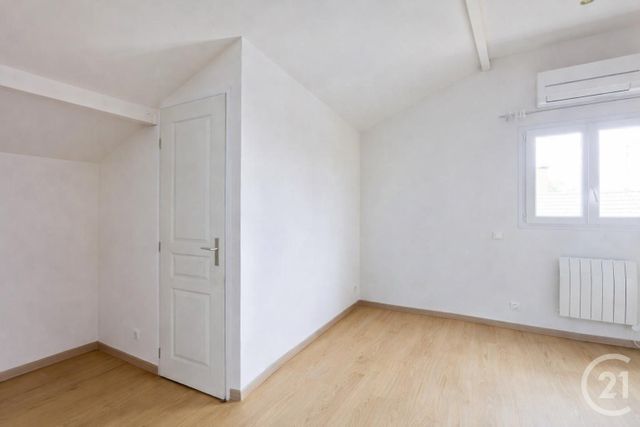 Maison &agrave; louer - 2 pi&egrave;ces - 40 m2 - La Courneuve - 93 - ILE-DE-FRANCE