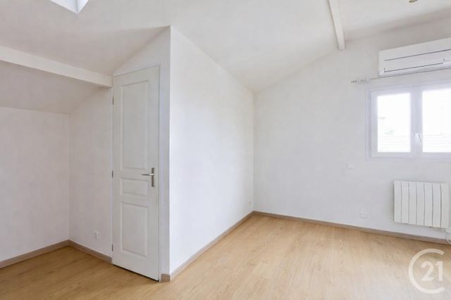 Maison &agrave; louer - 2 pi&egrave;ces - 40 m2 - La Courneuve - 93 - ILE-DE-FRANCE