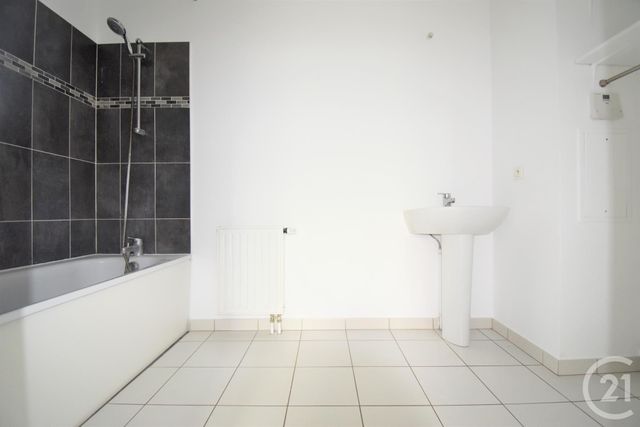 Appartement F2 &agrave; louer - 2 pi&egrave;ces - 41,16 m2 - St Denis - 93 - ILE-DE-FRANCE