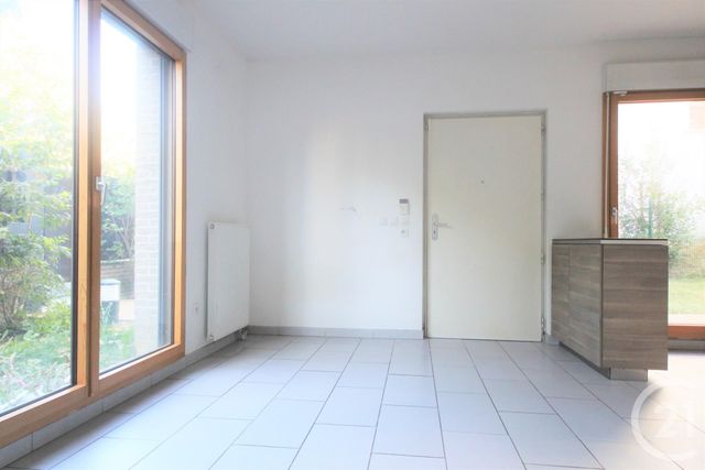 Appartement F2 &agrave; louer - 2 pi&egrave;ces - 41,16 m2 - St Denis - 93 - ILE-DE-FRANCE