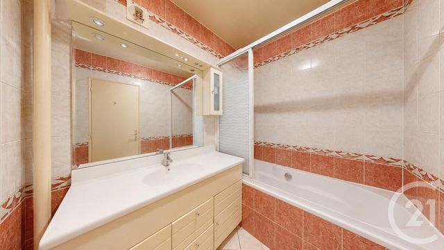 Appartement F3 bis &agrave; vendre - 4 pi&egrave;ces - 75,07 m2 - Aubervilliers - 93 - ILE-DE-FRANCE