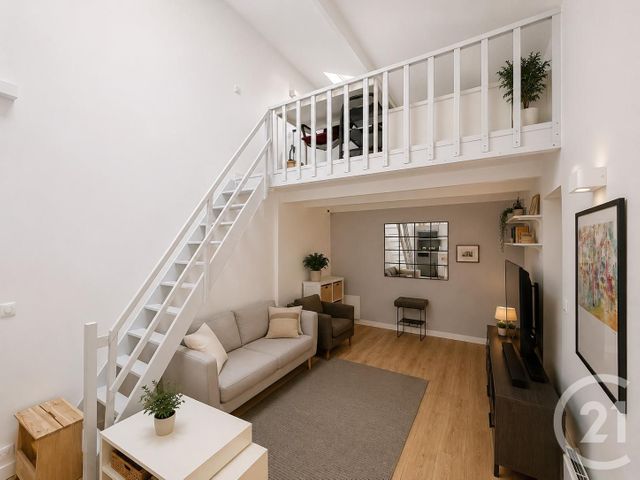 Exclusivité AUBERVILLIERS 93 1 300 € par mois charges comprises 48,1 m 2 , maison , 3 pcs