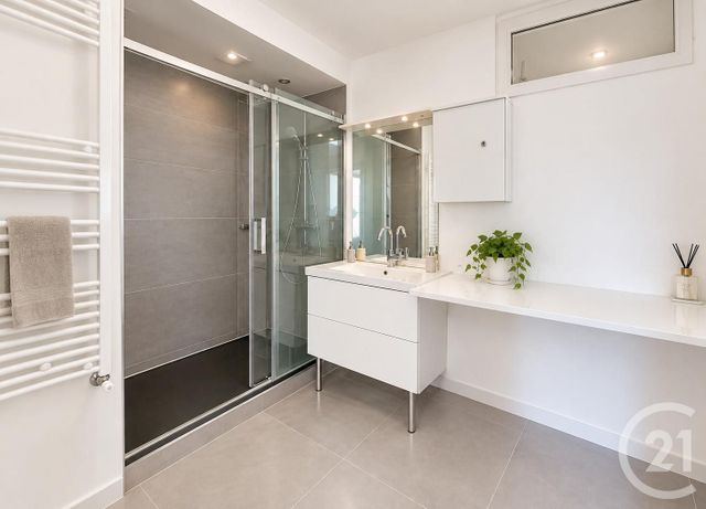 Appartement F5 &agrave; vendre - 5 pi&egrave;ces - 93,39 m2 - Aubervilliers - 93 - ILE-DE-FRANCE