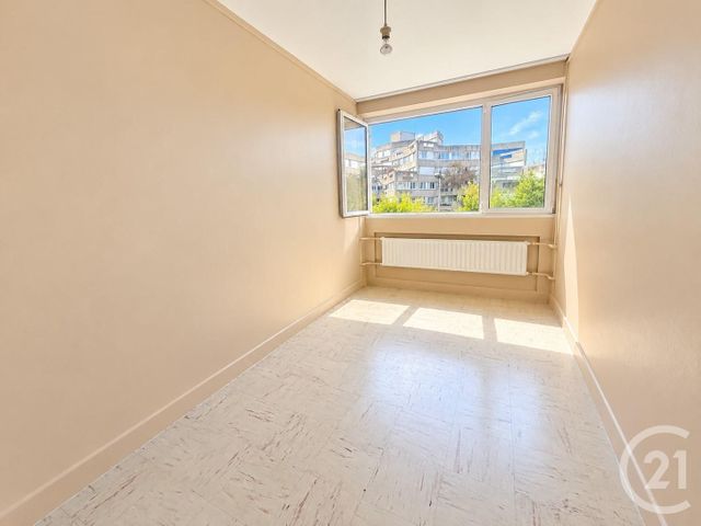 Appartement F4 &agrave; louer - 4 pi&egrave;ces - 65 m2 - Aubervilliers - 93 - ILE-DE-FRANCE