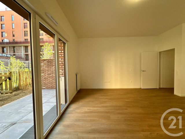 Appartement &agrave; louer - 3 pi&egrave;ces - 66,54 m2 - La Courneuve - 93 - ILE-DE-FRANCE