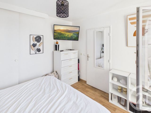 Appartement T5 &agrave; vendre - 5 pi&egrave;ces - 106,39 m2 - Trappes - 78 - ILE-DE-FRANCE