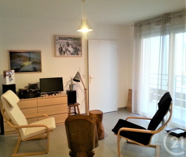 Appartement F2 &agrave; louer - 2 pi&egrave;ces - 40,89 m2 - Trappes - 78 - ILE-DE-FRANCE