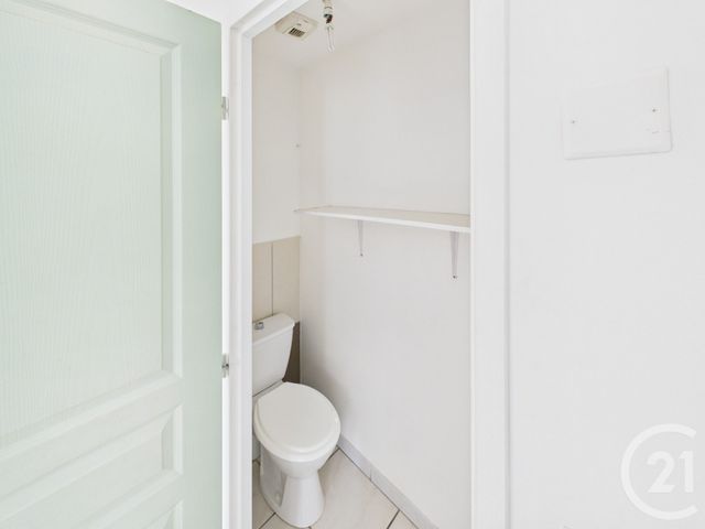 Appartement Triplex &agrave; louer - 3 pi&egrave;ces - 41,72 m2 - Bussieres - 77 - ILE-DE-FRANCE
