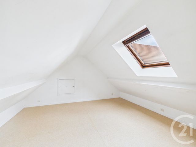 Appartement Triplex &agrave; louer - 3 pi&egrave;ces - 41,72 m2 - Bussieres - 77 - ILE-DE-FRANCE
