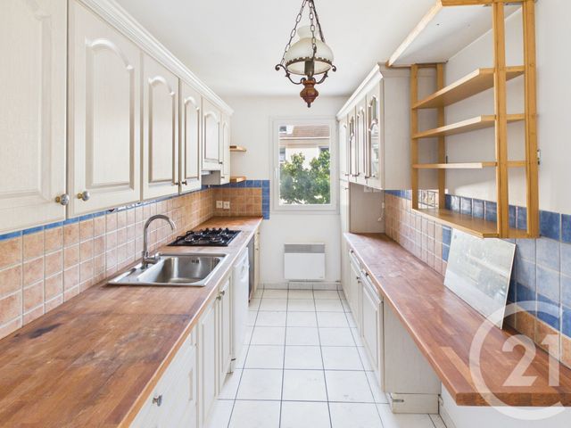 Appartement F3 &agrave; vendre - 3 pi&egrave;ces - 64,43 m2 - Trappes - 78 - ILE-DE-FRANCE