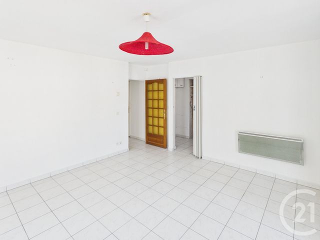 Appartement F3 &agrave; vendre - 3 pi&egrave;ces - 64,43 m2 - Trappes - 78 - ILE-DE-FRANCE