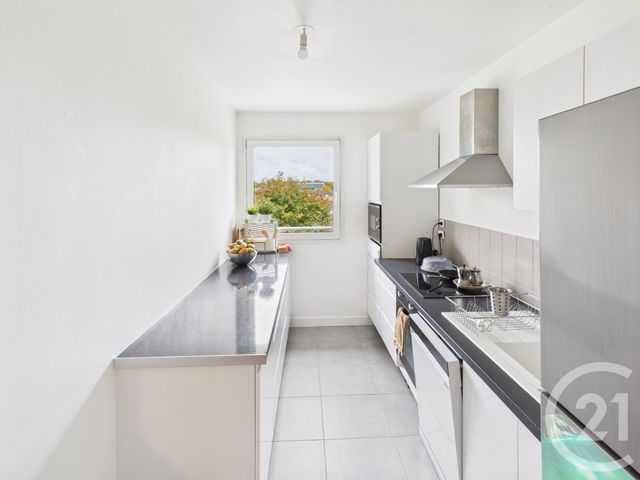 Appartement F3 à vendre - 3 pièces - 65,90 m2 - Elancourt - 78 - ILE-DE-FRANCE