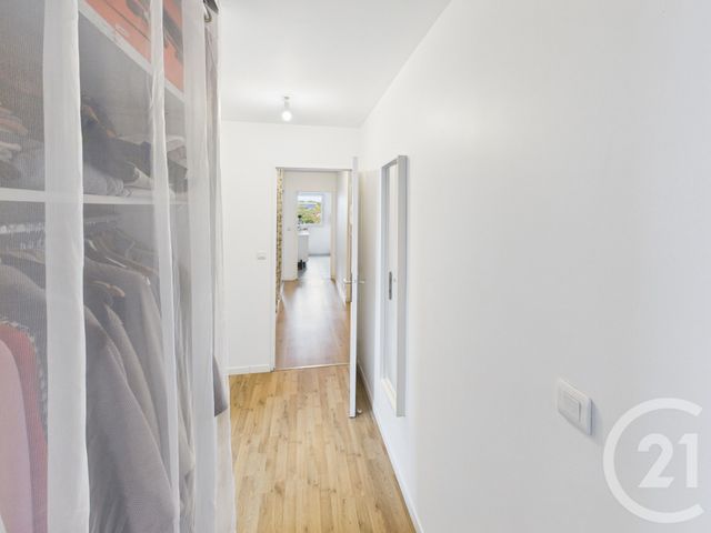 Appartement F3 à vendre - 3 pièces - 65,90 m2 - Elancourt - 78 - ILE-DE-FRANCE