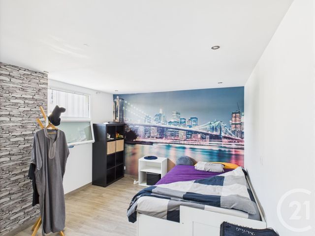 Maison à vendre - 5 pièces - 278 m2 - Trappes - 78 - ILE-DE-FRANCE