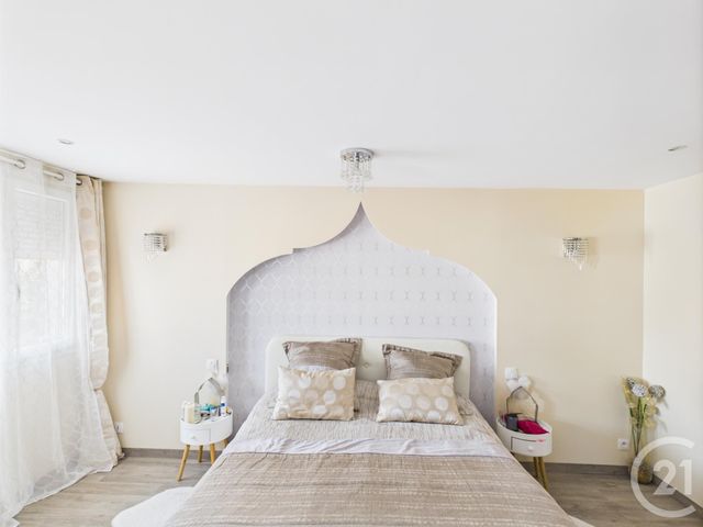 Maison à vendre - 5 pièces - 278 m2 - Trappes - 78 - ILE-DE-FRANCE