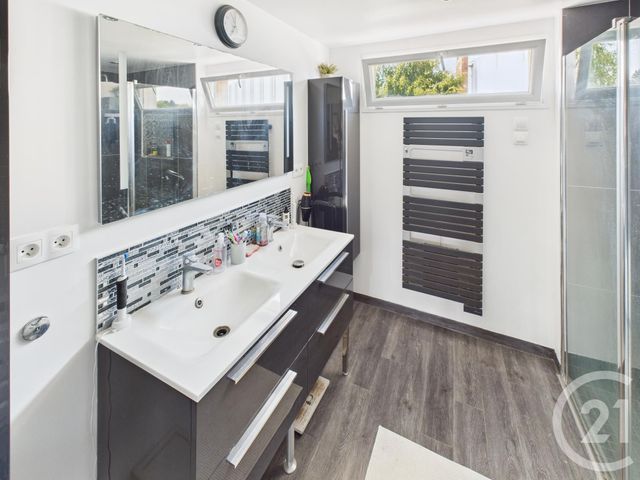 Maison à vendre - 5 pièces - 278 m2 - Trappes - 78 - ILE-DE-FRANCE