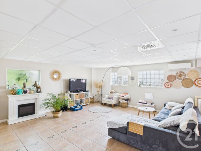 Maison à vendre - 5 pièces - 278 m2 - Trappes - 78 - ILE-DE-FRANCE