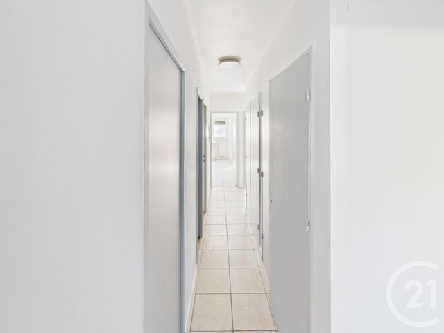 Appartement F4 &agrave; vendre - 4 pi&egrave;ces - 81,27 m2 - Trappes - 78 - ILE-DE-FRANCE