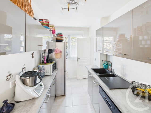 Appartement F4 à vendre - 4 pièces - 67,91 m2 - Trappes - 78 - ILE-DE-FRANCE