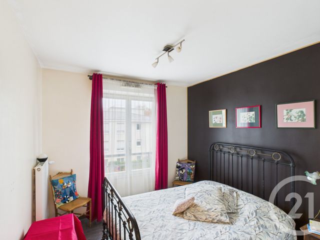 Appartement F3 à vendre - 3 pièces - 61 m2 - Trappes - 78 - ILE-DE-FRANCE