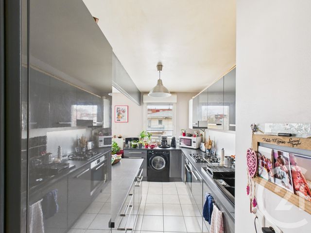 Appartement F3 à vendre - 3 pièces - 61 m2 - Trappes - 78 - ILE-DE-FRANCE