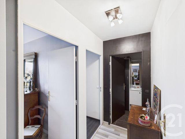 Appartement F3 à vendre - 3 pièces - 61 m2 - Trappes - 78 - ILE-DE-FRANCE