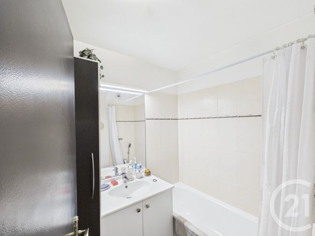 Appartement F3 à vendre - 3 pièces - 61 m2 - Trappes - 78 - ILE-DE-FRANCE