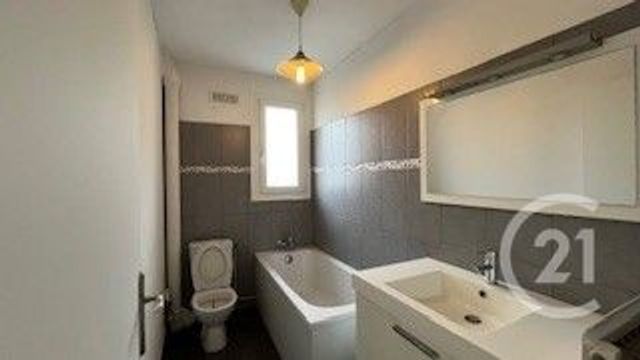 Appartement F3 &agrave; louer - 3 pi&egrave;ces - 57,60 m2 - Trappes - 78 - ILE-DE-FRANCE