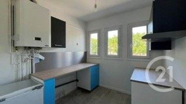Appartement F3 &agrave; louer - 3 pi&egrave;ces - 57,60 m2 - Trappes - 78 - ILE-DE-FRANCE