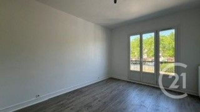 Appartement F3 &agrave; louer - 3 pi&egrave;ces - 57,60 m2 - Trappes - 78 - ILE-DE-FRANCE