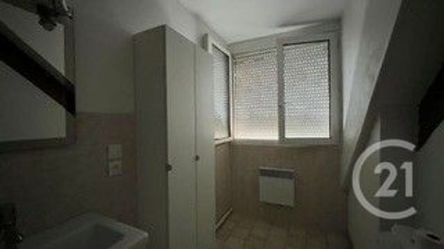 Appartement F1 &agrave; louer - 1 pi&egrave;ce - 23,45 m2 - Trappes - 78 - ILE-DE-FRANCE