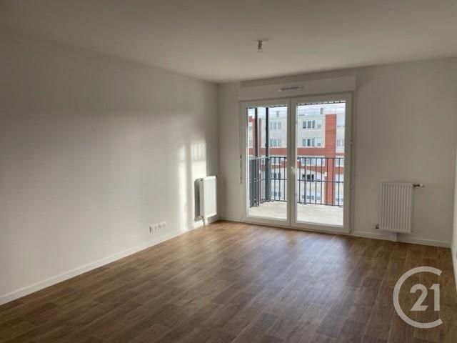 Appartement F2 &agrave; louer - 2 pi&egrave;ces - 40,26 m2 - Trappes - 78 - ILE-DE-FRANCE