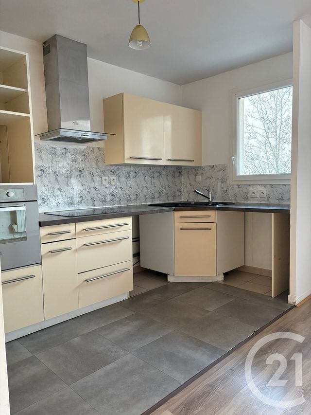 Appartement F3 &agrave; louer - 3 pi&egrave;ces - 66 m2 - Trappes - 78 - ILE-DE-FRANCE