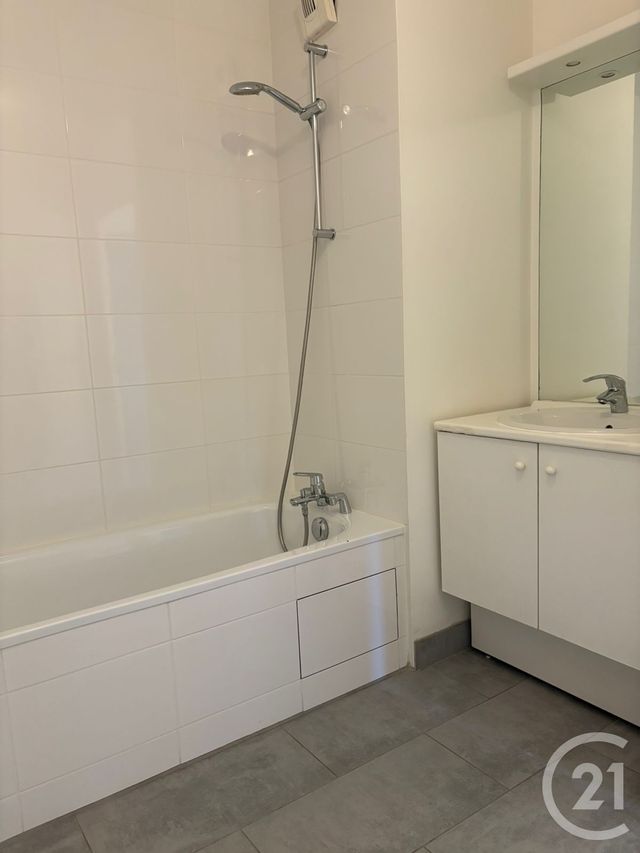 Appartement F3 &agrave; louer - 3 pi&egrave;ces - 66 m2 - Trappes - 78 - ILE-DE-FRANCE