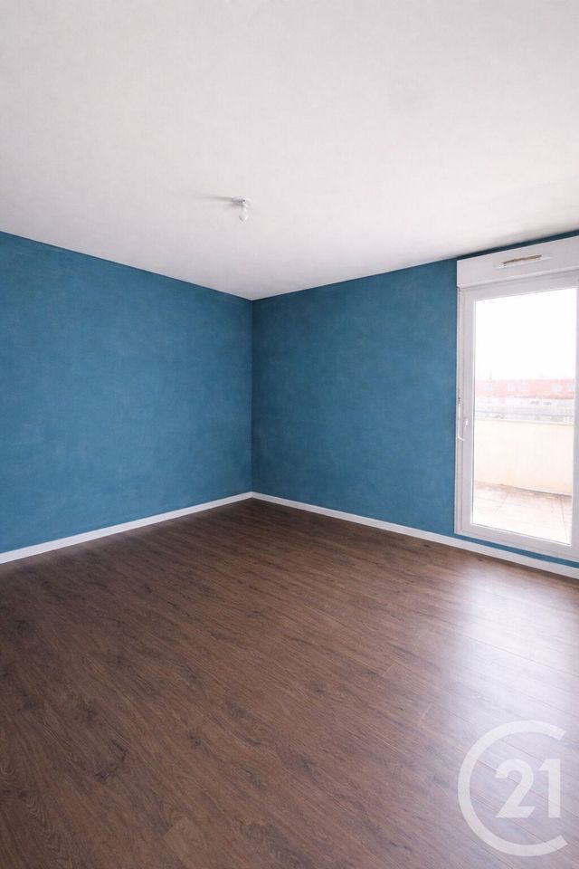 Appartement T4 &agrave; vendre - 4 pi&egrave;ces - 75 m2 - Trappes - 78 - ILE-DE-FRANCE