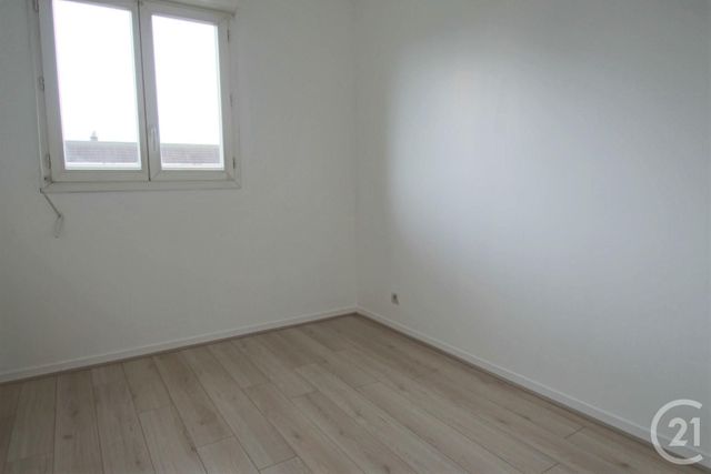 Appartement F2 &agrave; louer - 2 pi&egrave;ces - 47 m2 - Trappes - 78 - ILE-DE-FRANCE