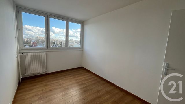 Appartement F3 &agrave; louer - 3 pi&egrave;ces - 65,67 m2 - Trappes - 78 - ILE-DE-FRANCE