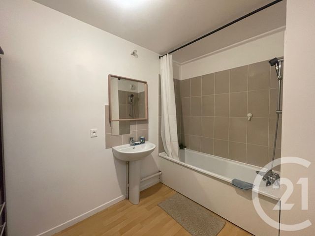 Appartement F3 &agrave; louer - 3 pi&egrave;ces - 66,48 m2 - Trappes - 78 - ILE-DE-FRANCE