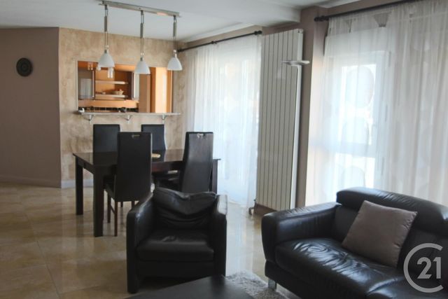 Appartement F4 &agrave; louer - 4 pi&egrave;ces - 82,89 m2 - Trappes - 78 - ILE-DE-FRANCE