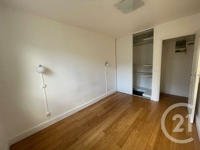 Appartement F3 &agrave; louer - 3 pi&egrave;ces - 61,50 m2 - Courbevoie - 92 - ILE-DE-FRANCE