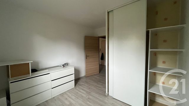 Appartement T2 &agrave; louer - 2 pi&egrave;ces - 40,36 m2 - Trappes - 78 - ILE-DE-FRANCE