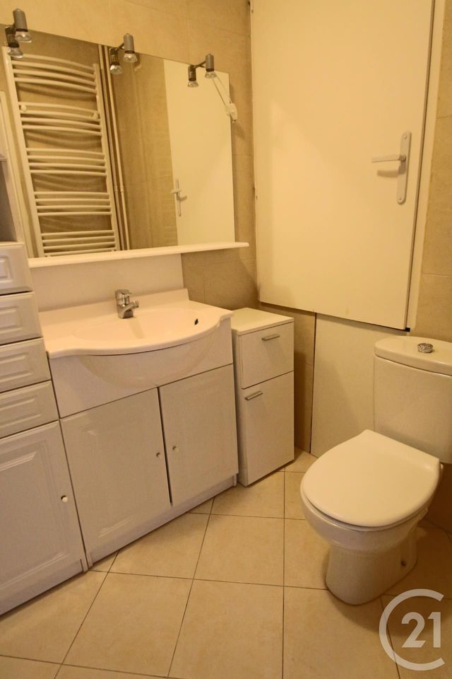 Appartement F1 &agrave; louer - 1 pi&egrave;ce - 32,35 m2 - Bois D Arcy - 78 - ILE-DE-FRANCE