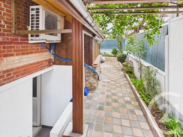 Maison &agrave; vendre - 5 pi&egrave;ces - 121,20 m2 - Trappes - 78 - ILE-DE-FRANCE