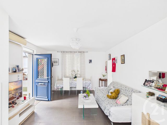 Maison &agrave; vendre - 5 pi&egrave;ces - 121,20 m2 - Trappes - 78 - ILE-DE-FRANCE