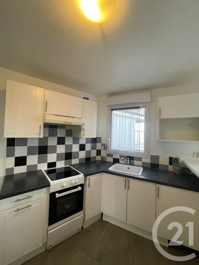 Appartement F3 &agrave; louer - 3 pi&egrave;ces - 56 m2 - Trappes - 78 - ILE-DE-FRANCE