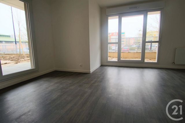 Appartement T2 &agrave; louer - 2 pi&egrave;ces - 46,80 m2 - Trappes - 78 - ILE-DE-FRANCE