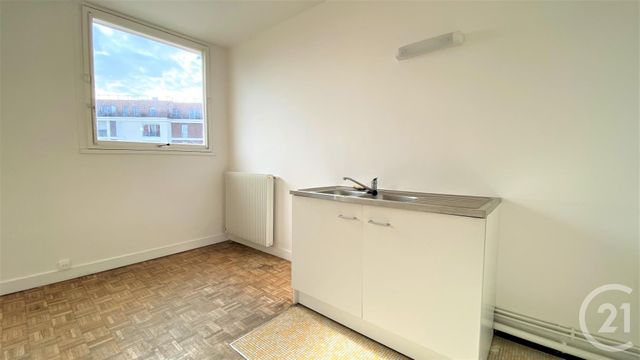 Appartement T1 &agrave; louer - 1 pi&egrave;ce - 28,35 m2 - Fontenay Le Fleury - 78 - ILE-DE-FRANCE